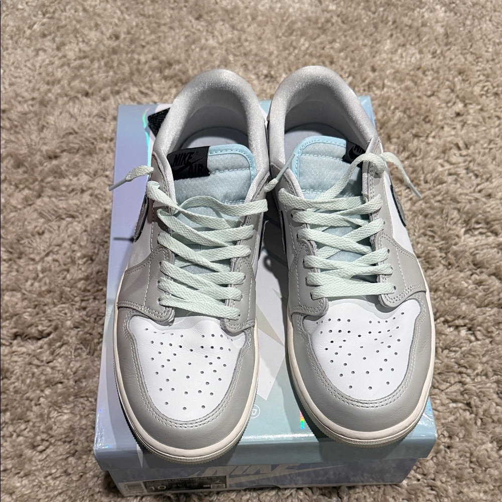 Nike Men’s Sneakers White Gray Mint